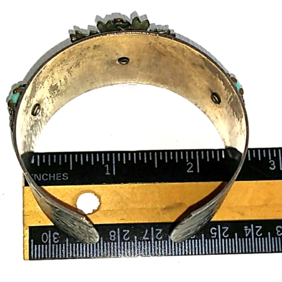 VINTAGE Riveted Blue Stone Filigree Flower Cuff - Picture 3 of 8